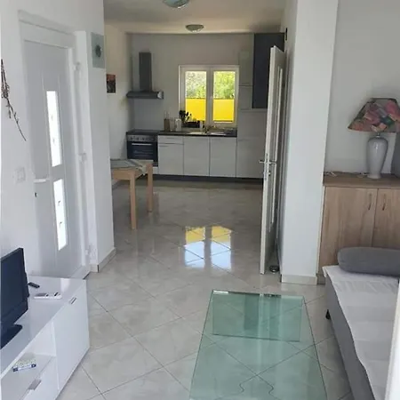 Modern Seeview With Free Wifi, Free Parking, 300m From Apartament