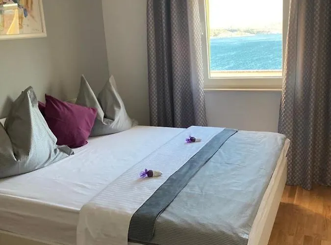 Modern Seeview With Free Wifi, Free Parking, 300m From